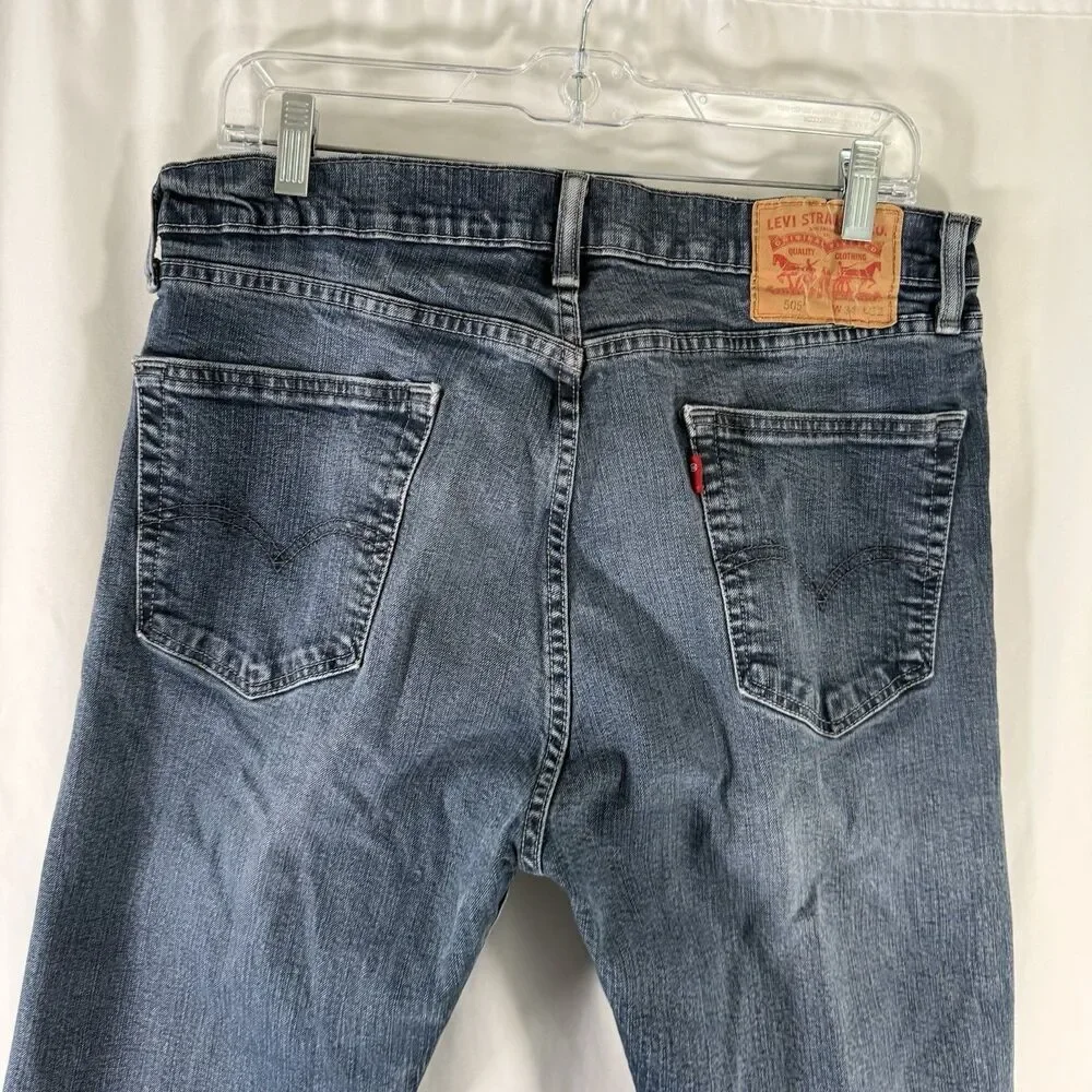 Levi's 505 Jeans Men's 34x32 Medium Wash Denim Straight Leg Flat Front Pockets